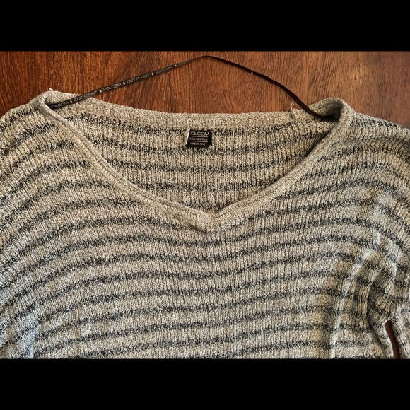 Volcom womens large striped sweater - Picture 2 of 3